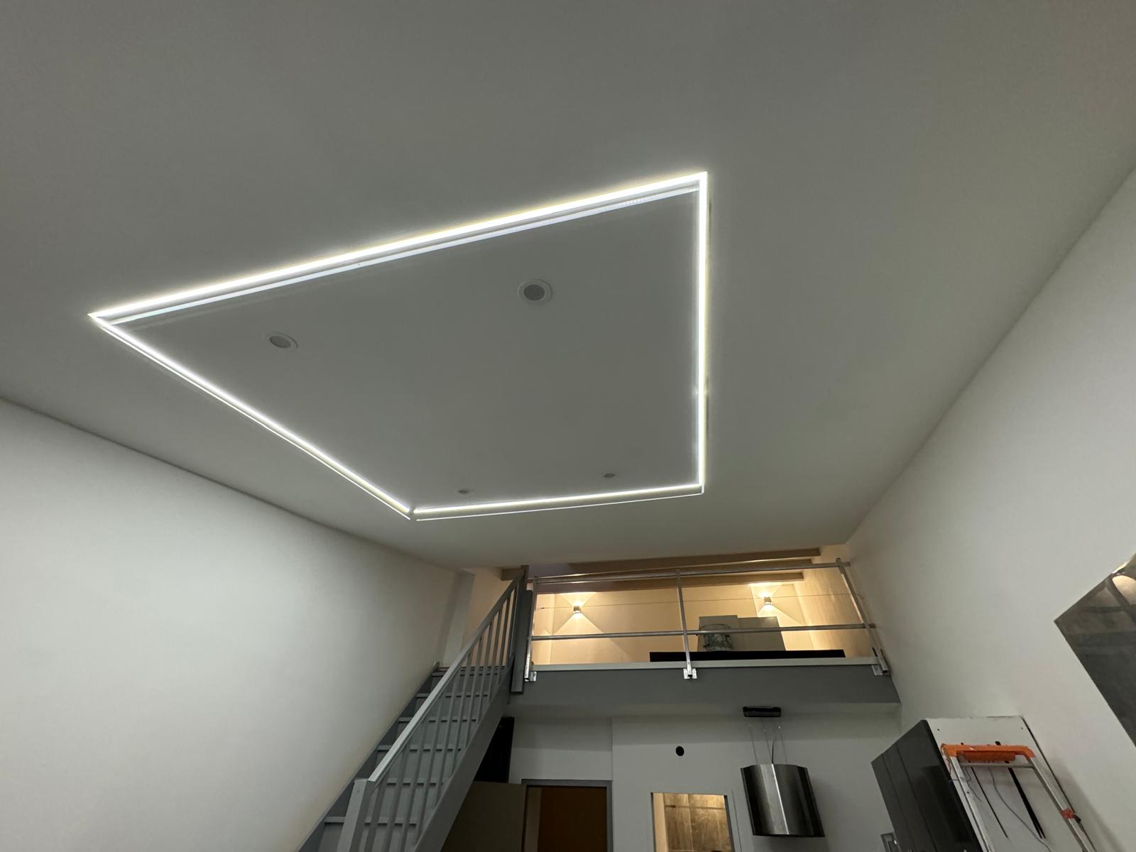 b plafond R3 après carré LED.jpg